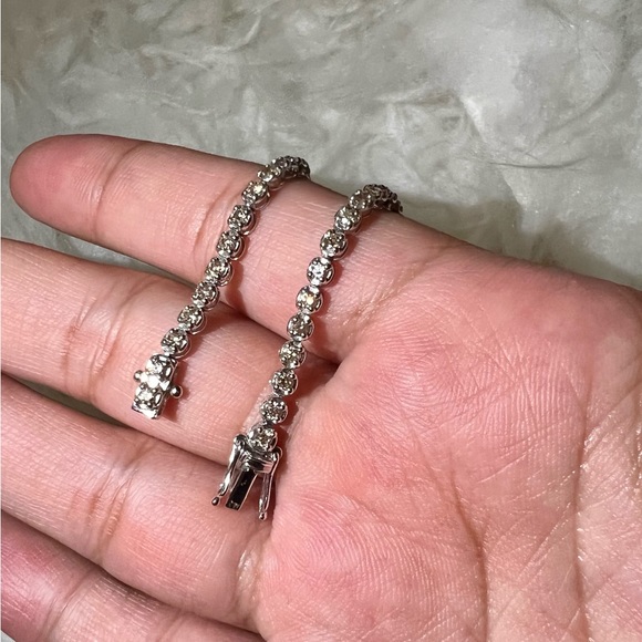 Tennis bracelet SOLD ON IG - Picture 5 of 6